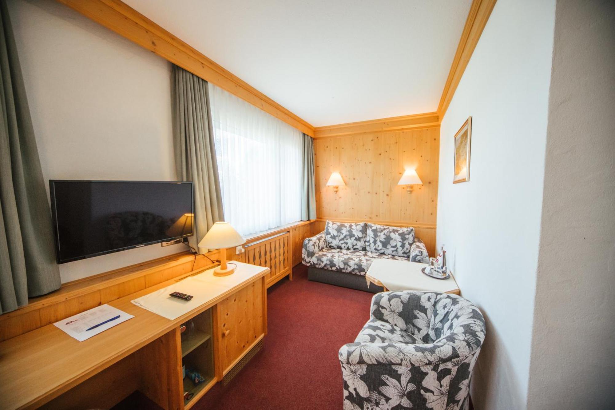 Hotel Waldeck Mit Restaurant "Florian'S" Feldberg  Phòng bức ảnh